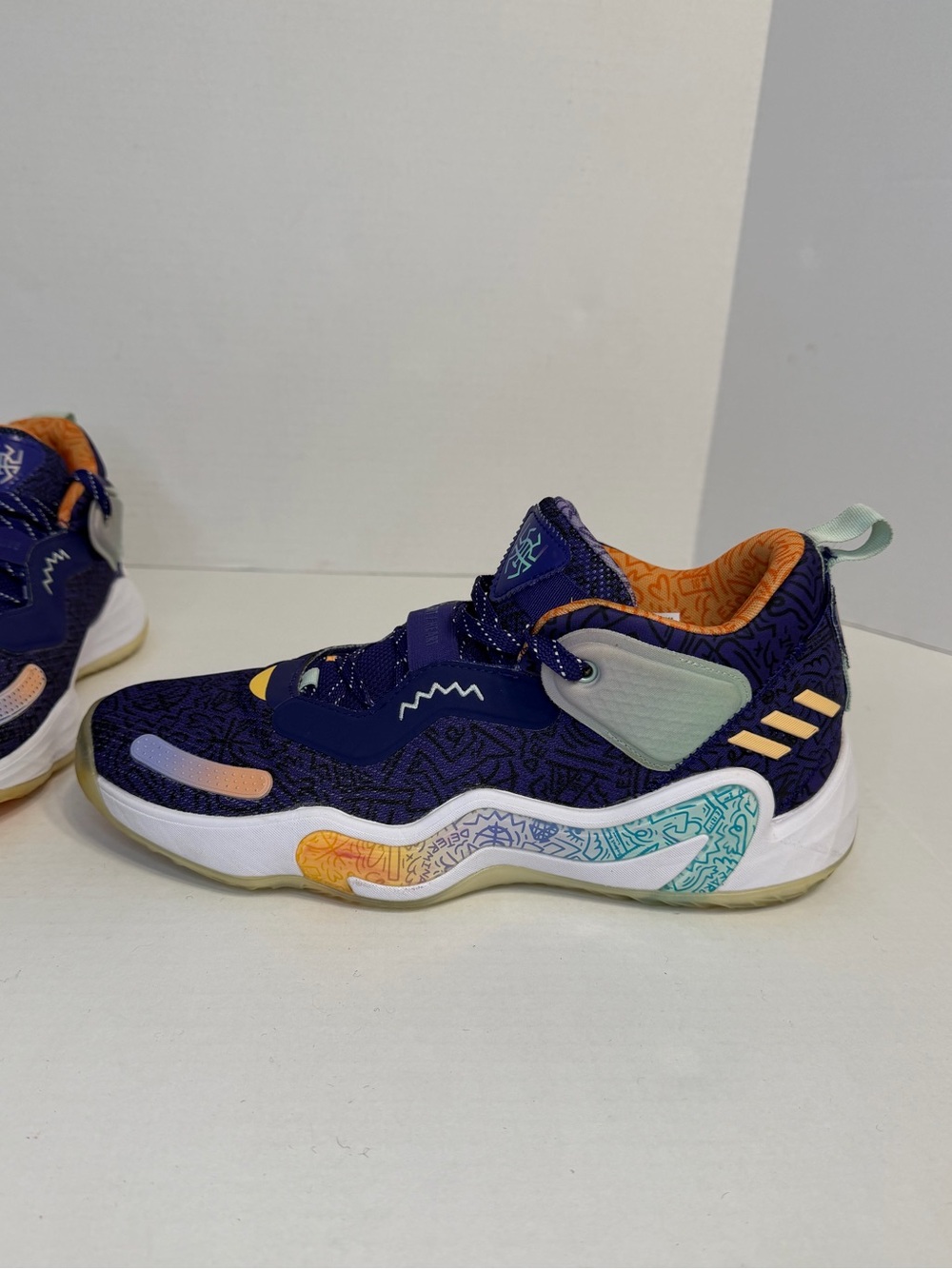adidas D.O.N. Issue 3 "Playground Hoops" Jazz Men's Size 11 H68046
